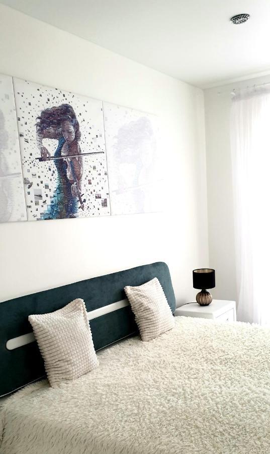 Apartment In Grodno Bagian luar foto